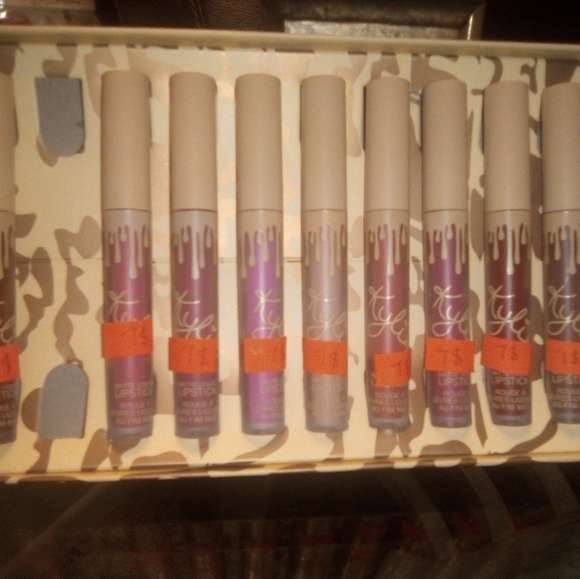 Accessories - Picture 9 of 16